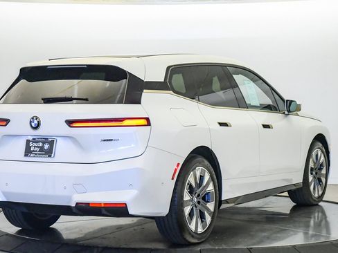 Used 2026 BMW iX xDrive60 AWD/4WD image 5