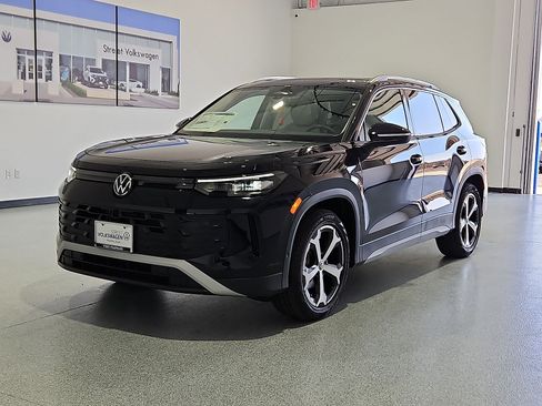 New 2026 Volkswagen Tiguan SE FWD image 5