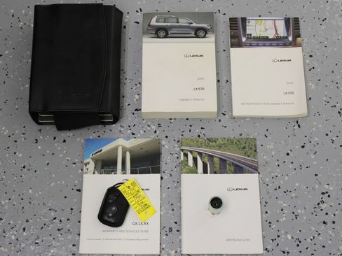 Used 2009 Lexus LX 570 4WD image 86