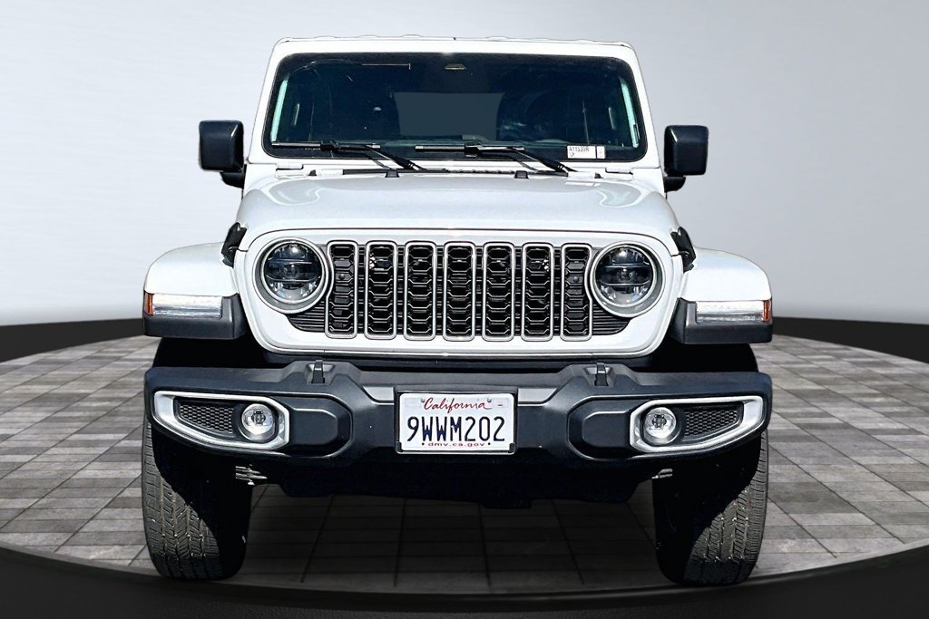 Used 2026 Jeep Wrangler Unlimited Sahara AWD/4WD image 24