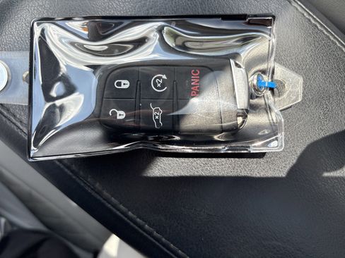 Used 2018 Jeep Grand Cherokee Summit AWD/4WD image 36
