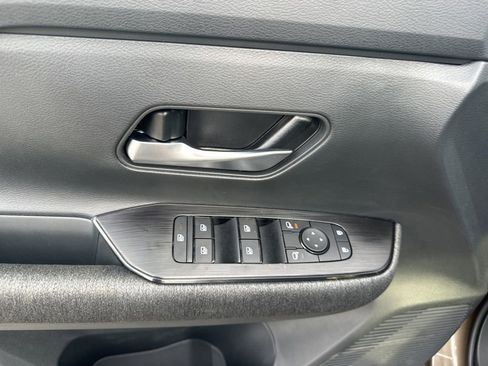 New 2026 Nissan Kicks SV image 11