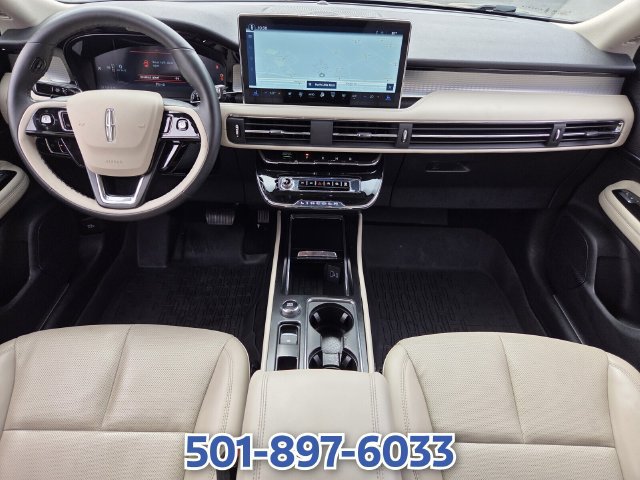 Certified 2025 Lincoln Corsair AWD w/ Equipment Group 101A image 12