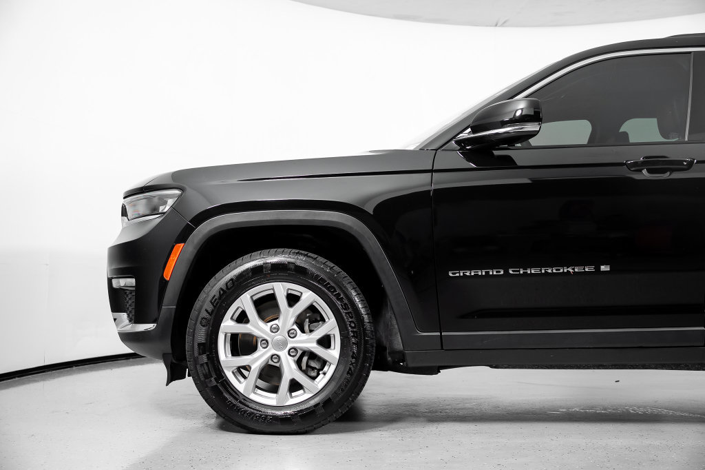 Used 2021 Jeep Grand Cherokee L Limited AWD/4WD image 12