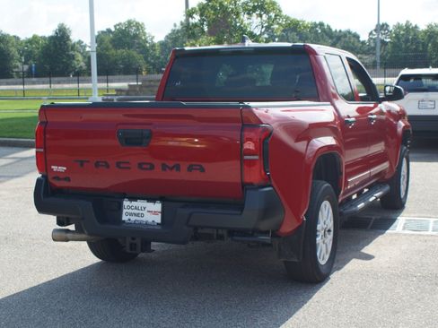 Used 2024 Toyota Tacoma SR AWD/4WD image 17