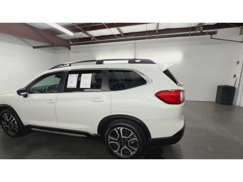 Used 2024 Subaru Ascent Limited w/ Technology Package AWD/4WD image 6
