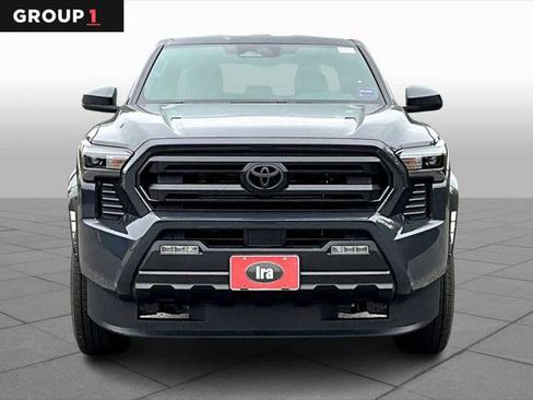 Certified 2024 Toyota Tacoma SR5 AWD/4WD image 3