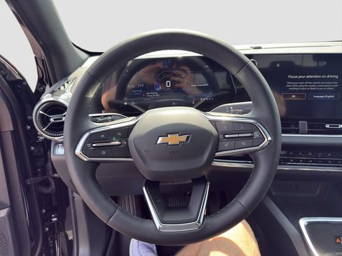 New 2026 Chevrolet Equinox LT w/ Convenience Package II FWD image 10