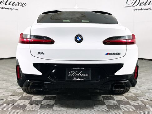 Used 2024 BMW X4 M40i AWD/4WD image 5