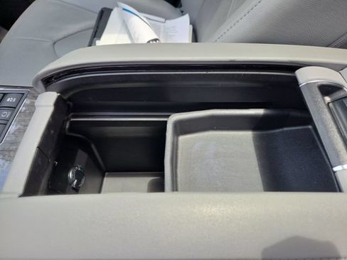 Used 2023 Toyota Highlander Platinum FWD image 21