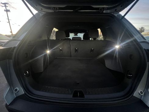 Used 2025 Chevrolet Equinox LT image 31