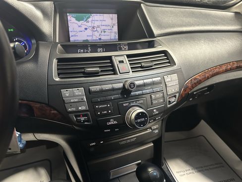 Used 2010 Honda Crosstour EX-L image 11