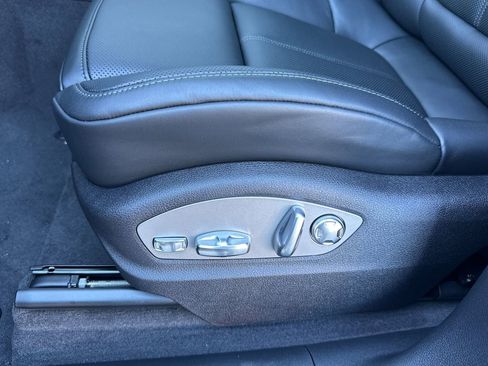 New 2026 Porsche Macan image 14