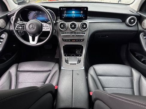 Used 2021 Mercedes-Benz GLC 300 GLC 300 w/ Premium Package image 25