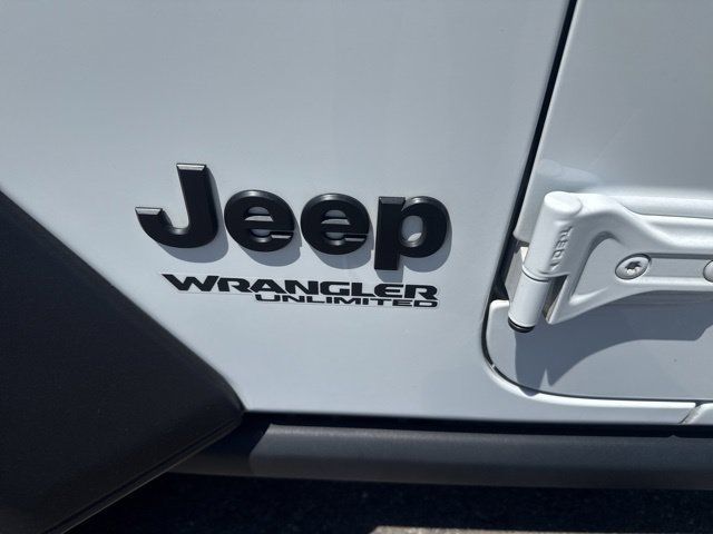 Certified 2022 Jeep Wrangler Unlimited Sport AWD/4WD image 27