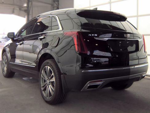Used 2024 Cadillac XT5 Premium Luxury w/ Technology Package AWD/4WD image 5