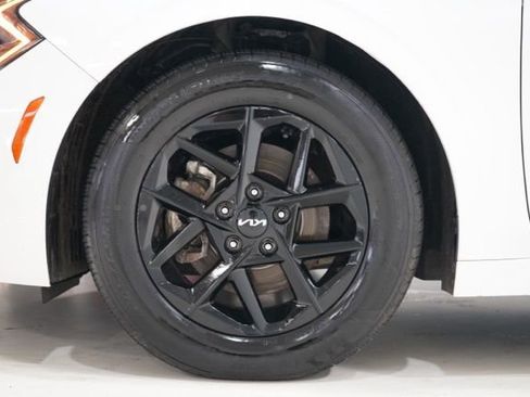 Used 2025 Kia K5 LXS image 12