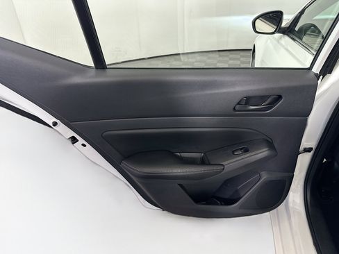 Used 2025 Nissan Altima 2.5 SV image 25