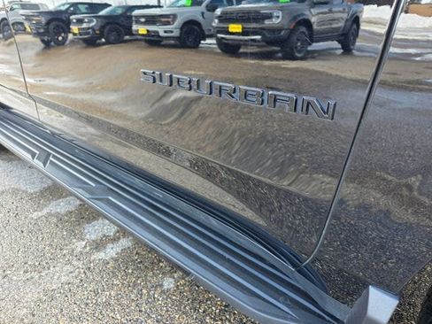 Used 2024 Chevrolet Suburban RST w/ Sport Performance Package image 7