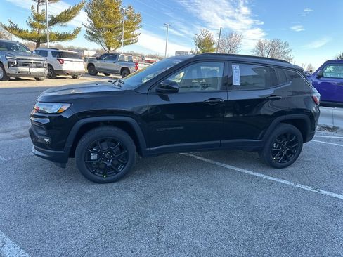 New 2026 Jeep Compass Latitude image 15