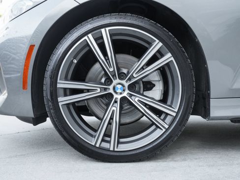 Used 2024 BMW 330i Sedan w/ Convenience Package RWD image 32