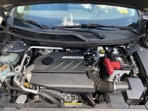 Used 2023 Nissan Rogue SV image 32