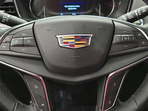 New 2025 Cadillac XT5 Luxury image 23