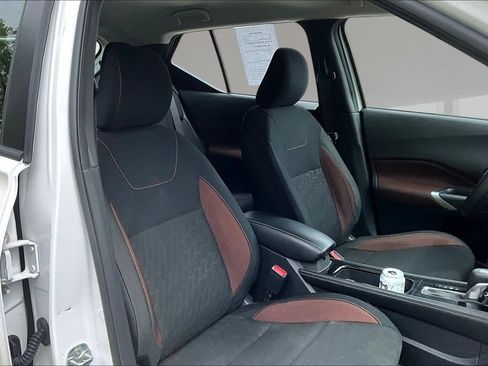 Used 2024 Nissan Kicks SR FWD image 26