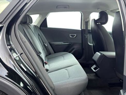 Used 2025 Kia K4 FWD image 18