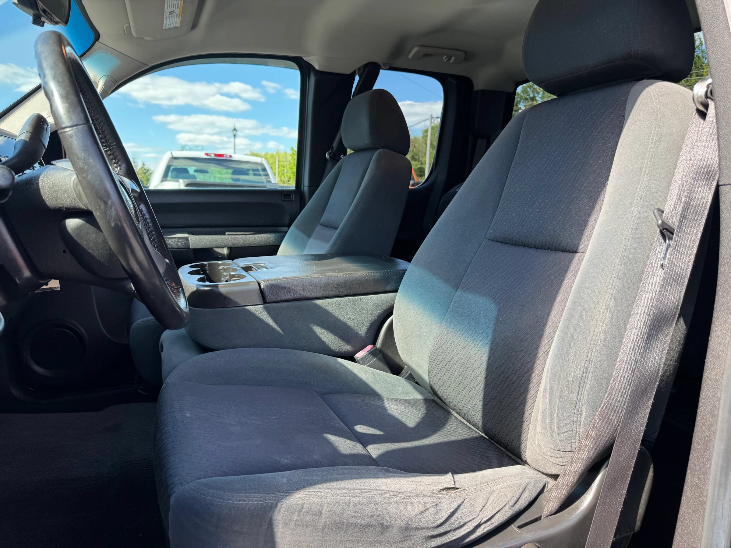 Used 2009 GMC Sierra 1500 SLE w/ Pro Grade Package AWD/4WD image 15