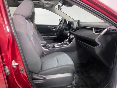 Used 2019 Toyota RAV4 XLE w/ Convenience Package AWD/4WD image 8