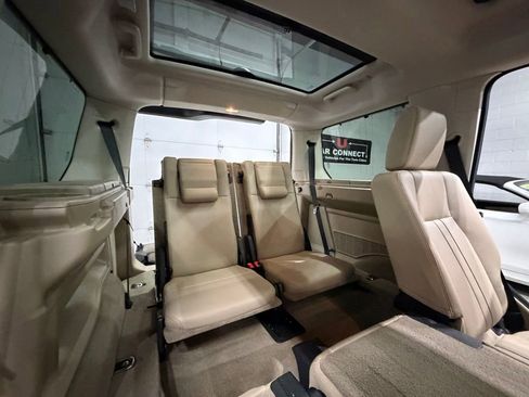 Used 2014 Land Rover LR4 HSE AWD/4WD image 35