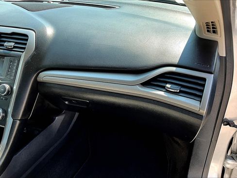 Used 2017 Ford Fusion S image 21