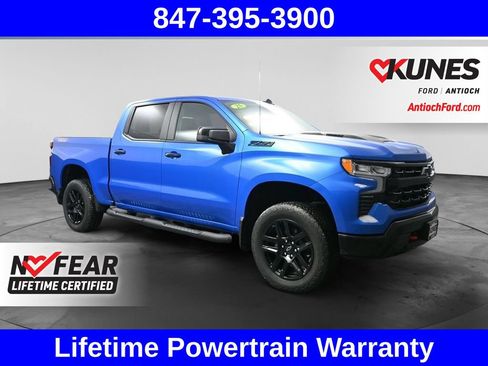 Used 2025 Chevrolet Silverado 1500 LT Trail Boss w/ LPO, Dark Essentials Package AWD/4WD image 5