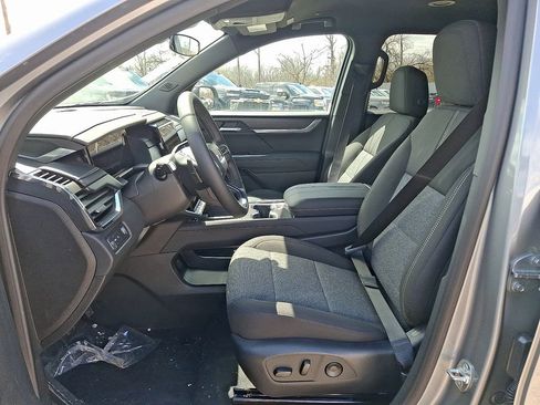 New 2025 GMC Acadia Elevation image 36