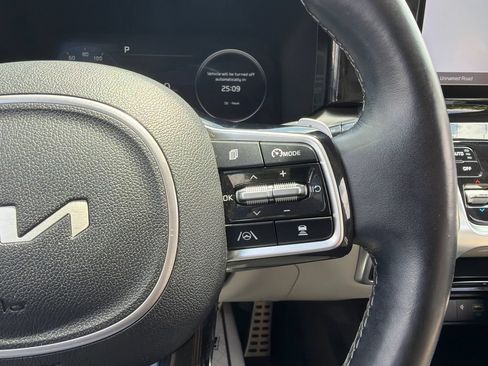 Used 2022 Kia Sorento SX FWD image 25