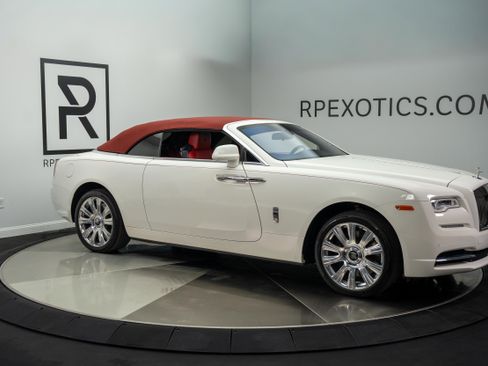 Used 2017 Rolls-Royce Dawn RWD image 7
