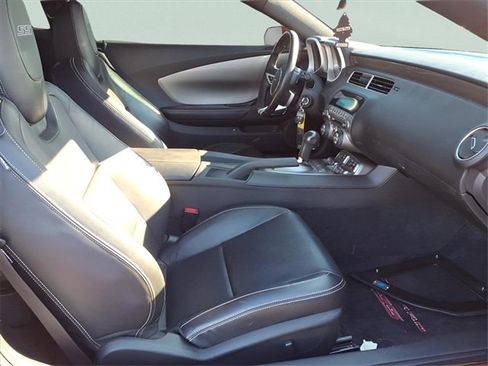 Used 2010 Chevrolet Camaro SS w/ RS Package image 22