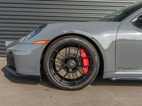 New 2026 Porsche 911 Carrera 4 GTS image 12