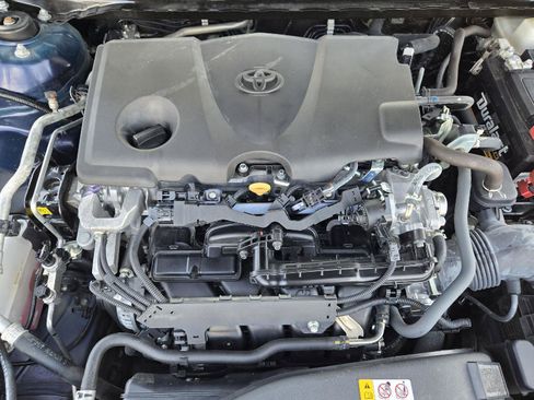 Used 2022 Toyota Camry XSE FWD image 31