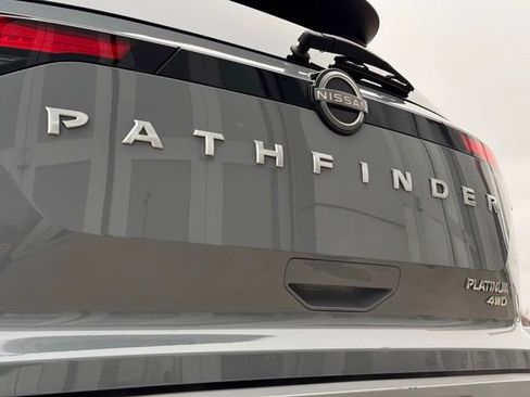 Used 2022 Nissan Pathfinder Platinum w/ Cargo Package image 11