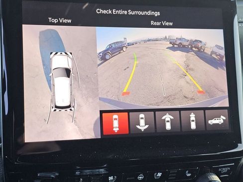 Used 2025 Jeep Grand Cherokee Limited w/ Luxury Tech Group II image 12