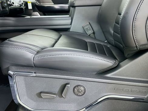 New 2026 Ford F450 Platinum w/ FX4 Off-Road Package image 20