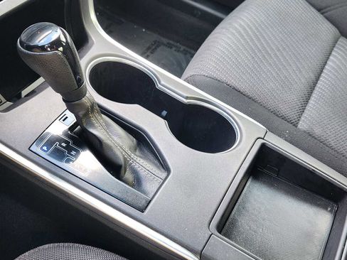 Used 2015 Toyota Camry LE image 20