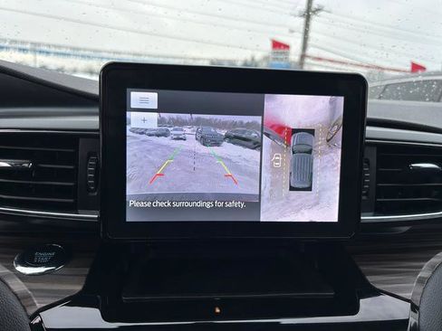 Used 2022 Ford Explorer Limited w/ Equipment Group 301A image 13