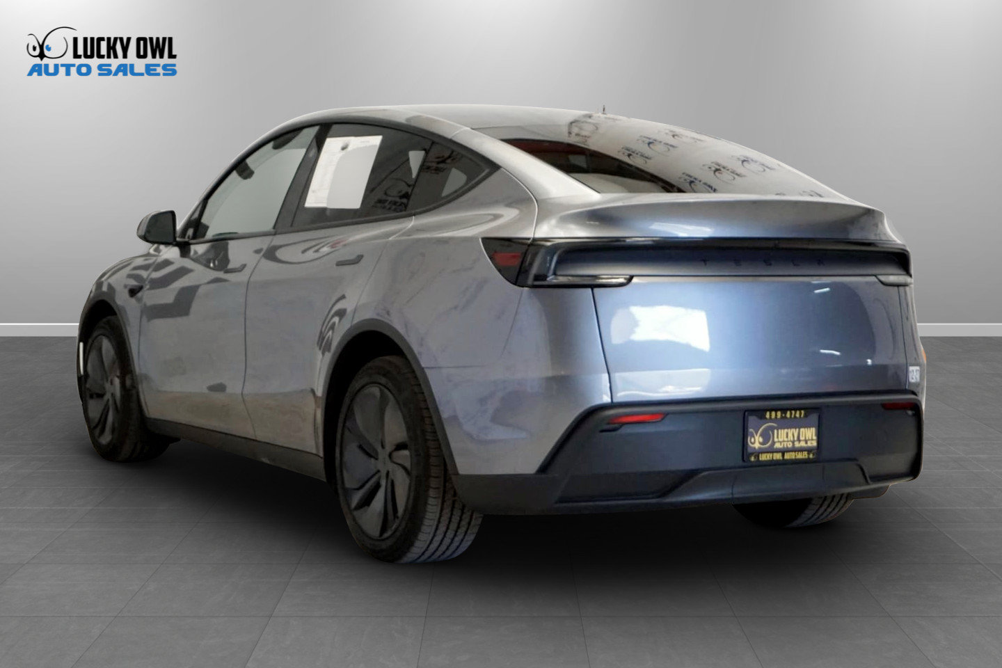 Used 2026 Tesla Model Y 2WD image 5