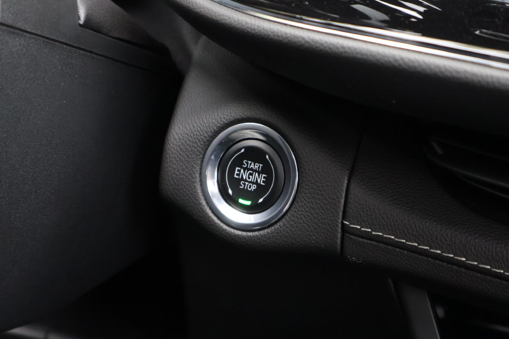 Certified 2023 Buick Envision Avenir AWD/4WD image 29