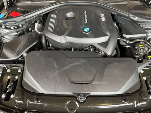 Used 2017 BMW 330i xDrive Sedan AWD/4WD image 27