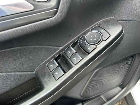 Used 2025 Ford Escape Base w/ Class II Trailer Tow Package image 18