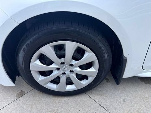 Used 2023 Toyota Corolla LE FWD image 12
